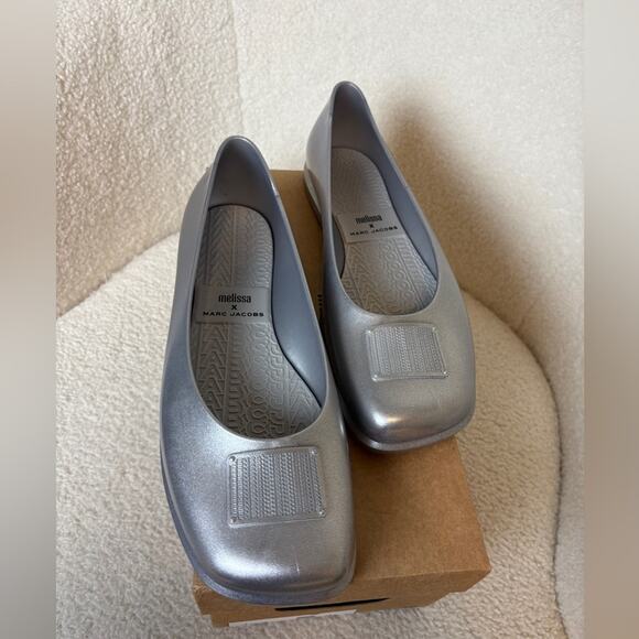 Marc Jacobs Silver flats 39 - Picture 4 of 9